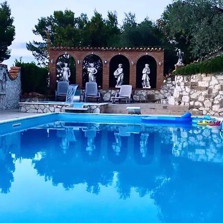 Isola Verde Apartment Durazzano